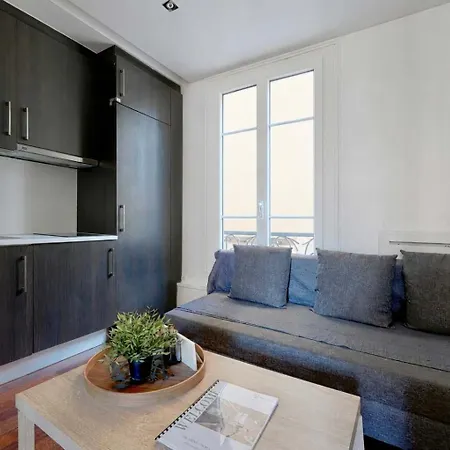 Cosy Pour 3 Personnes Champ-de-mars *